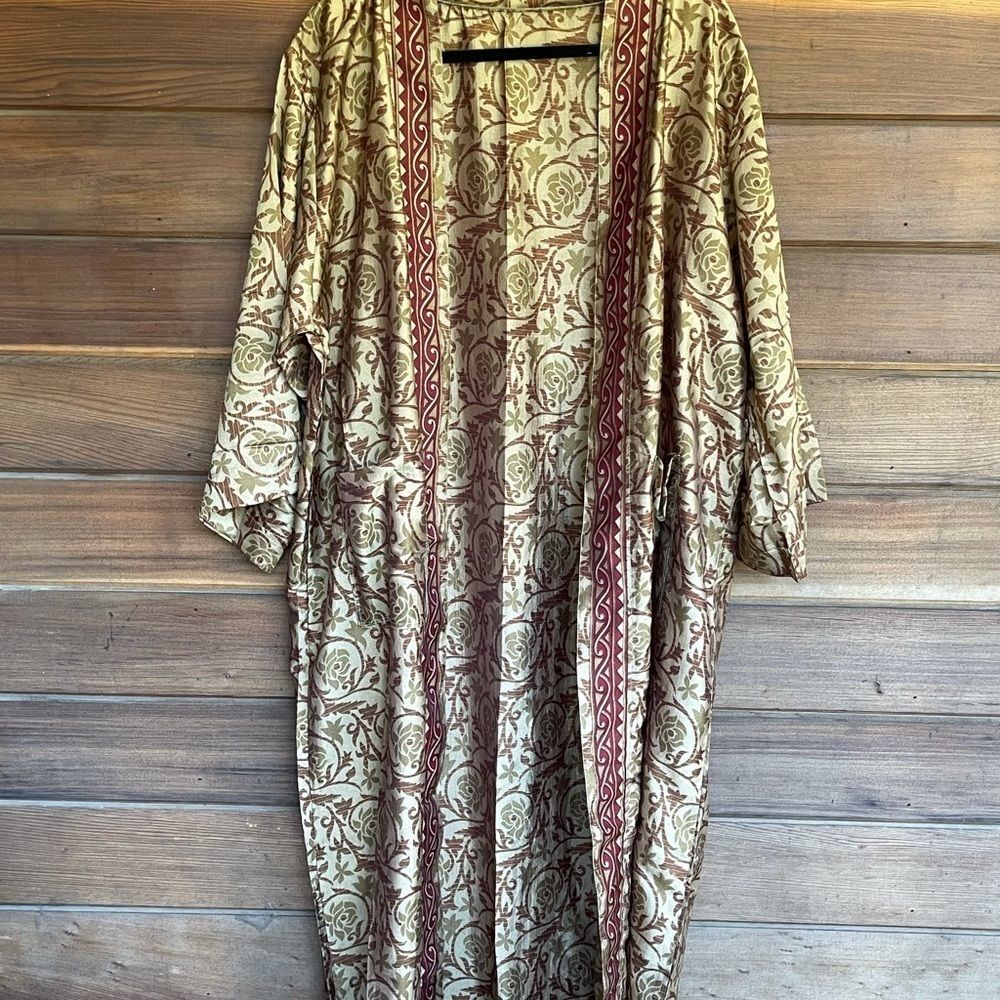 Beautiful one-of-a-kind recycled silk sarees robe/kimono O/S